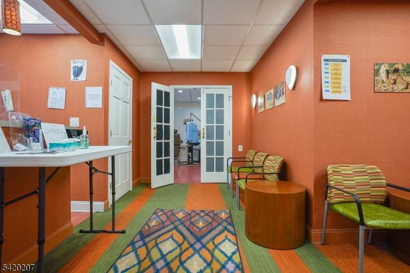 https://bt-photos.global.ssl.fastly.net/gsmls/orig_boomver_1_4017205-2.jpg
