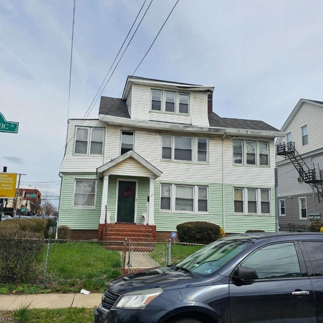 67 Weequahic Ave - Photo 1