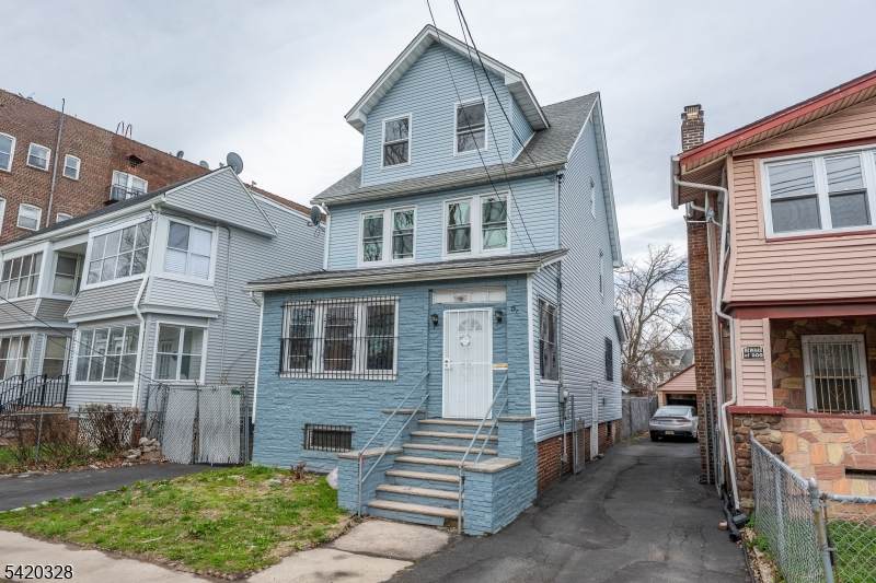 153 Augusta St - Photo 1
