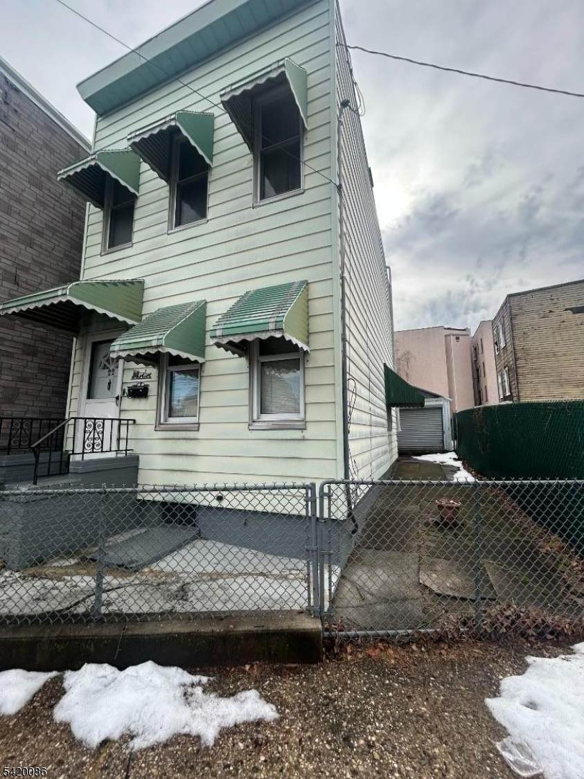 22 Woodland Ave - Photo 1