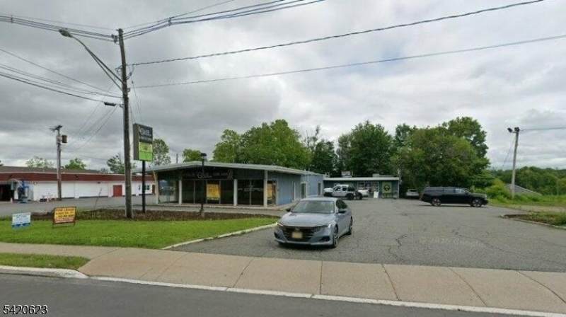 105 Water St - Photo 1