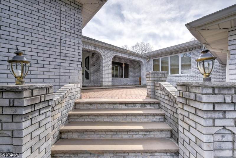 6 Keen Ln - Photo 1