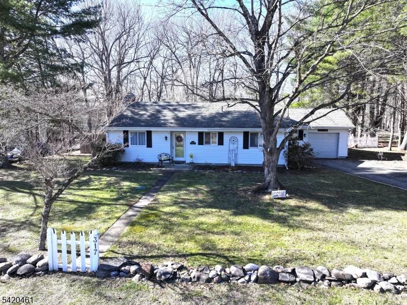 317 Wagon Wheel Rd - Photo 1