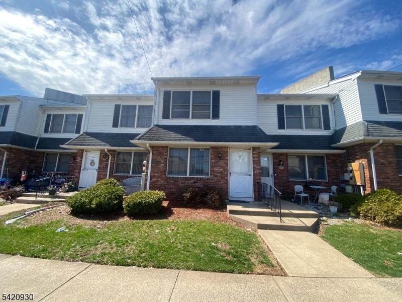 154 S 6Th Ave - Photo 1