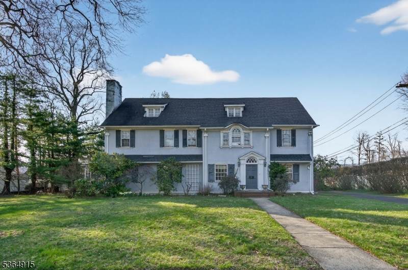 2 Halsey Pl - Photo 1