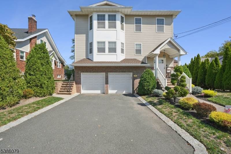 38 Centre St - Photo 1