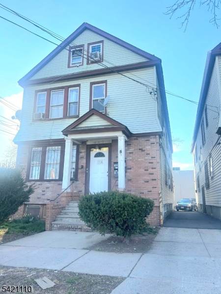 642 Pennsylvania Ave - Photo 1