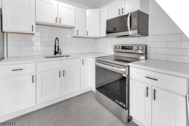 157 Fairmount Ave - Photo 1