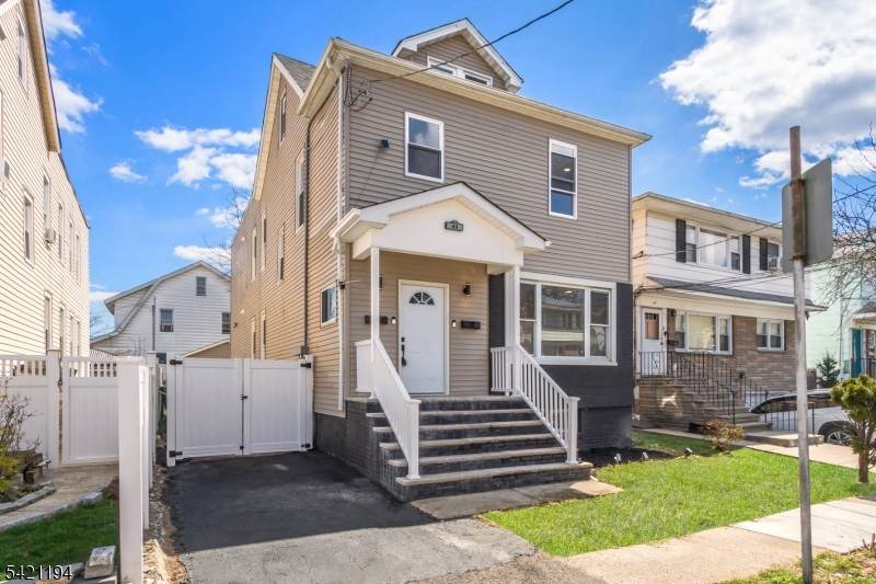 43 Wolf Pl - Photo 1