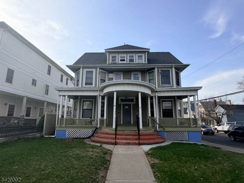 163 Livingston Ave - Photo 1