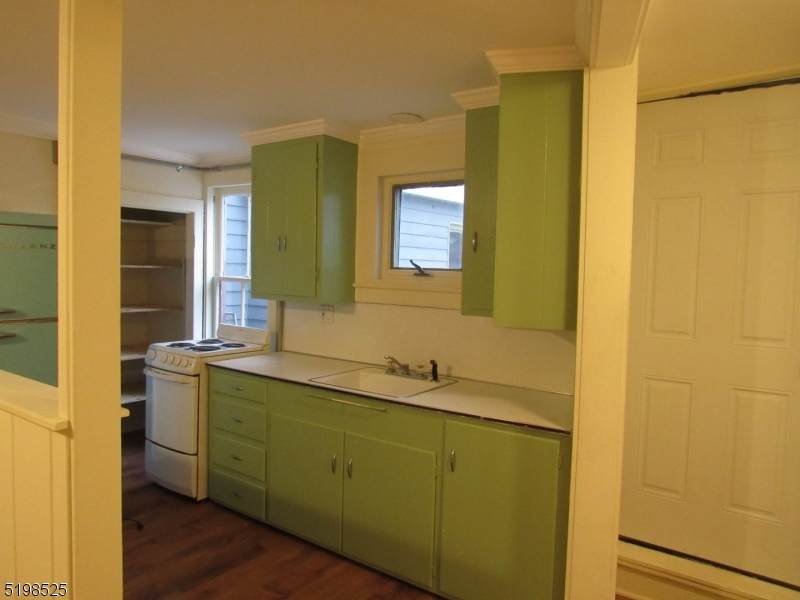 49 Bridge St - Photo 1