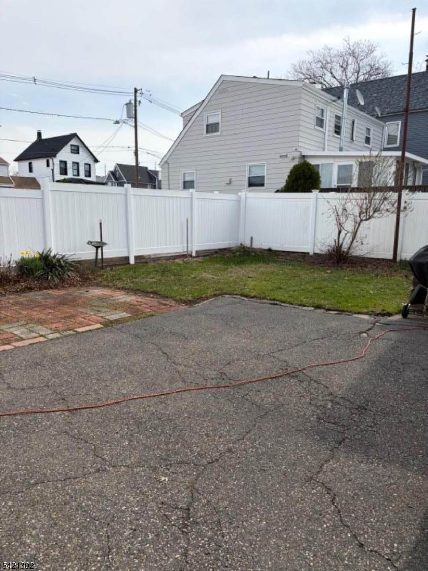 https://bt-photos.global.ssl.fastly.net/gsmls/orig_boomver_1_4017994-2.jpg