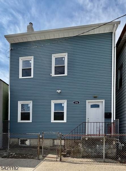 284 Getty Ave - Photo 1