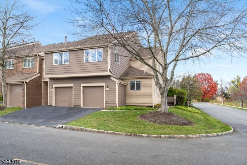 1 Avery Ct - Photo 1