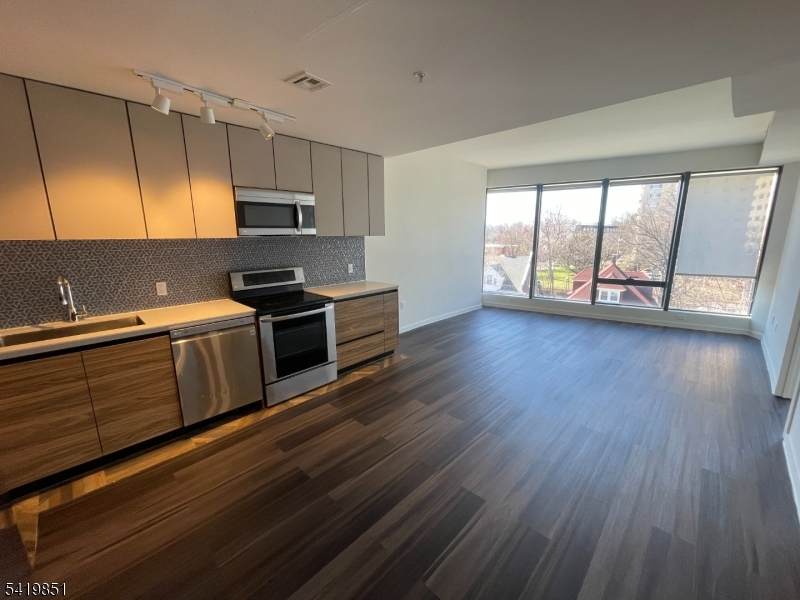 315 S Harrison St - Photo 1