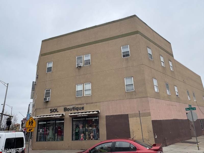 801 Elizabeth Ave - Photo 1