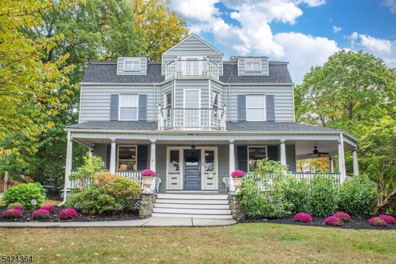 22 Arlington Ave - Photo 1