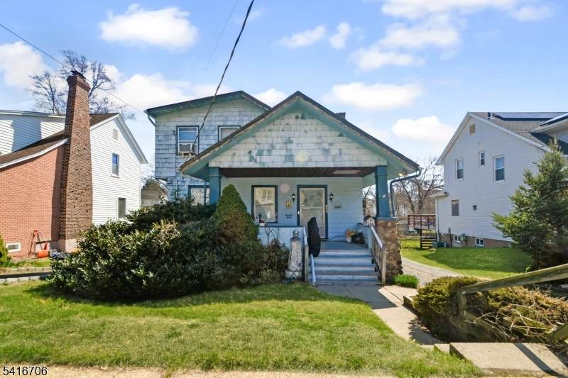 74 Cathedral Ave - Photo 1