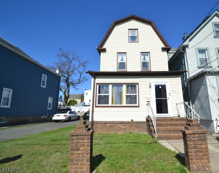 655 Chestnut St - Photo 1