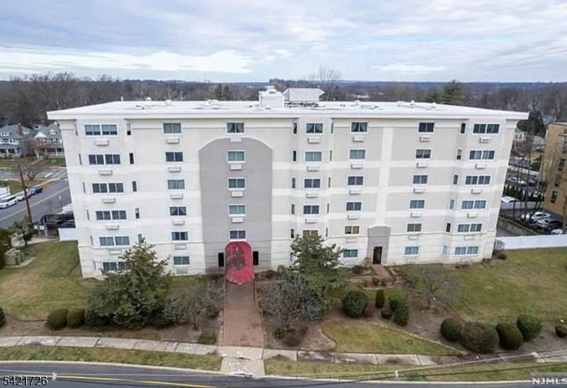 310 Lookout Ave - Photo 1