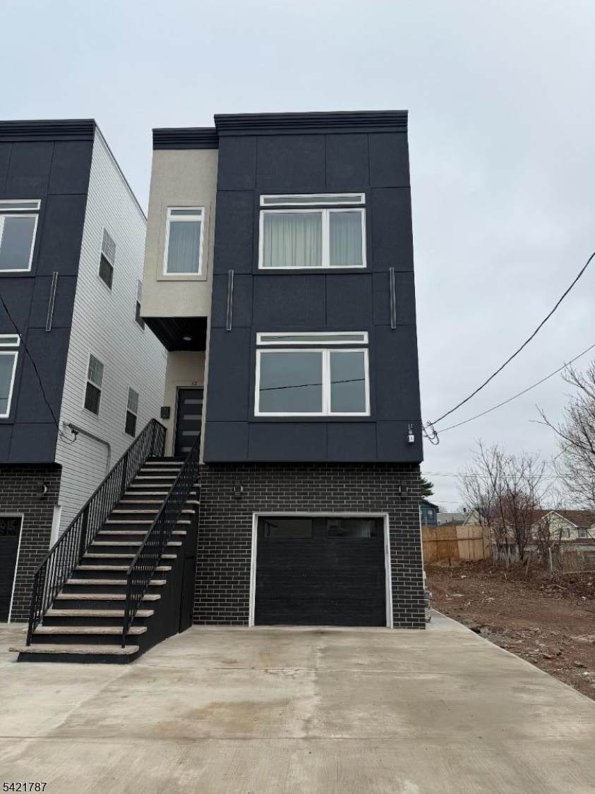 12 Nelson Pl - Photo 1