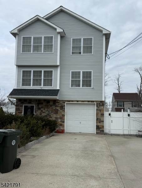 133 7Th St - Photo 1