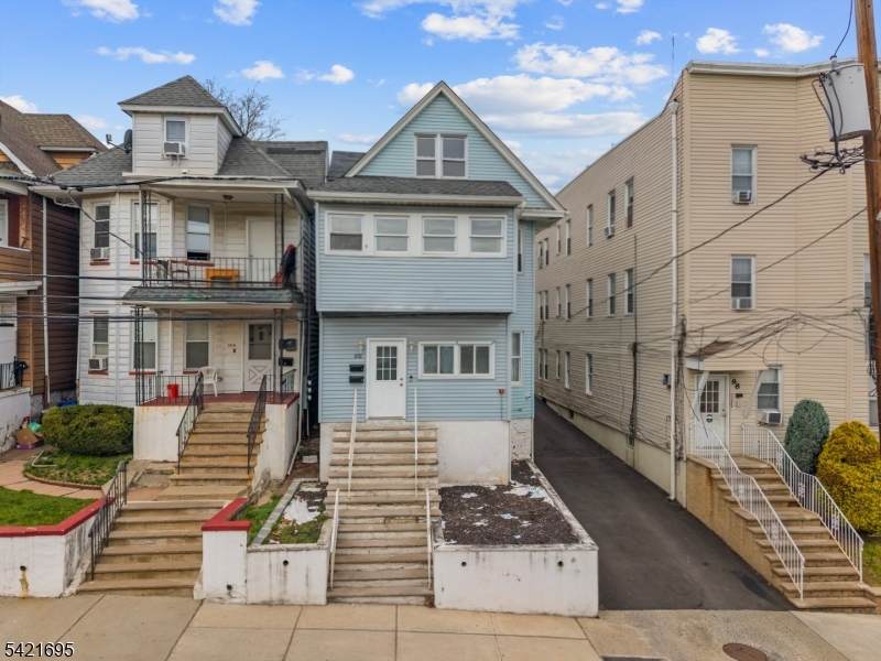 102 Grant St - Photo 1