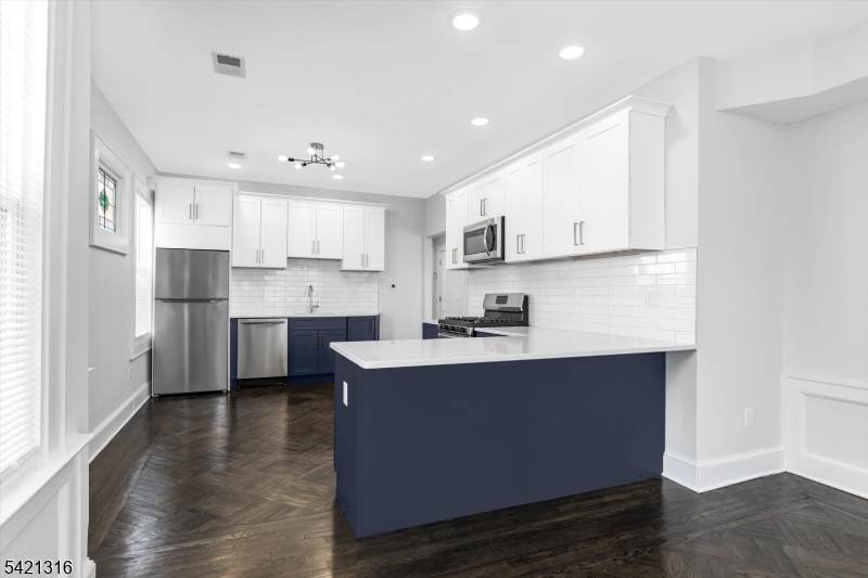 25 Waldo Ave - Photo 1
