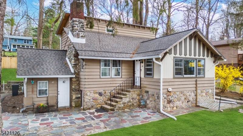 47 Hillside Rd - Photo 1