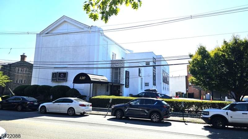 430 Franklin St - Photo 1