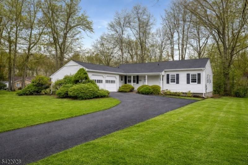 6 Windsor Way - Photo 1