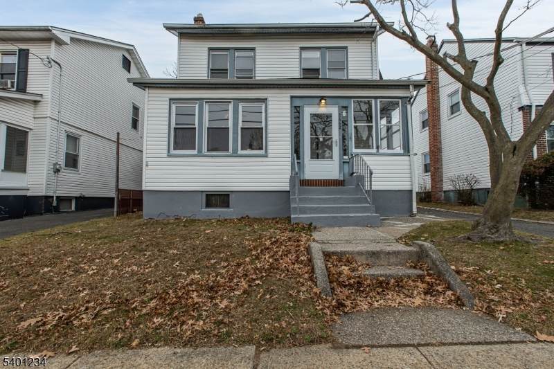 1442 Highland Ave - Photo 1