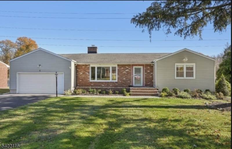 6 Arrow Dr - Photo 1