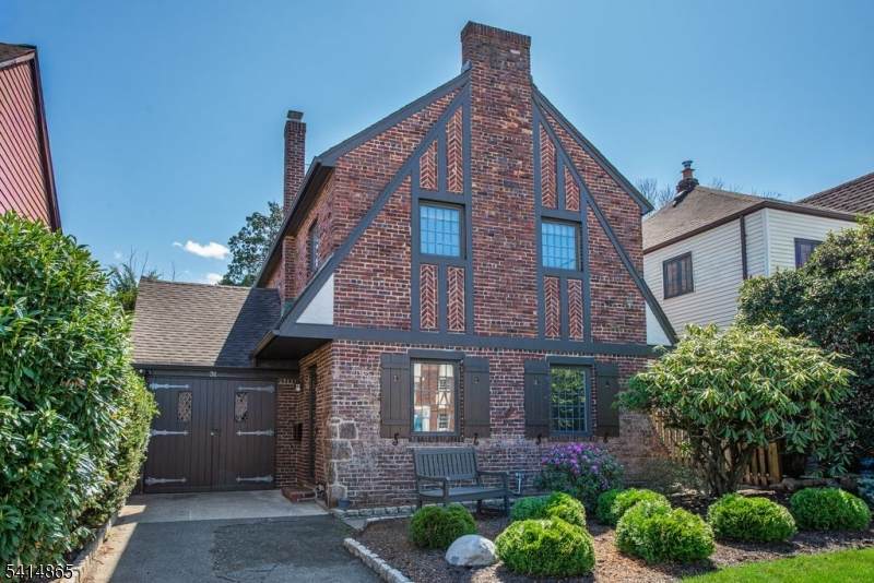 31 Windsor Rd - Photo 1