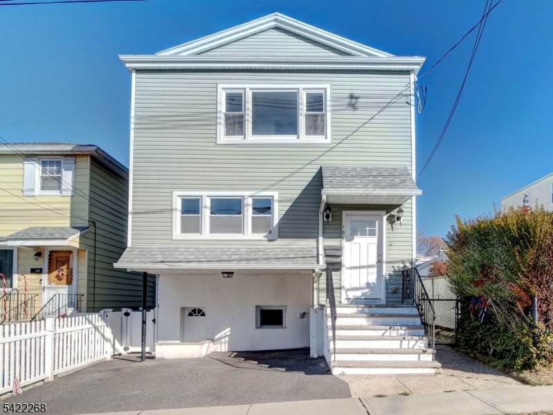 156 Crystal St - Photo 1