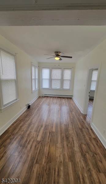 569 Morris St - Photo 1