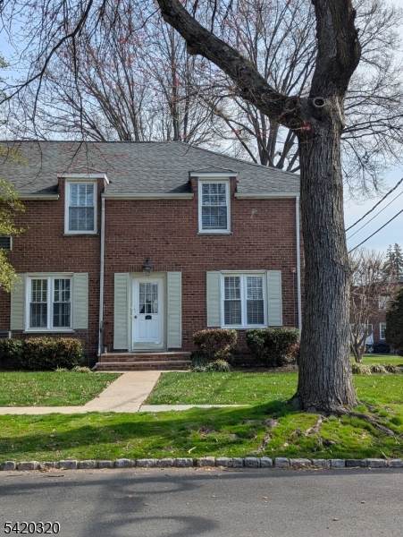 2 Parkway Village - Photo 1