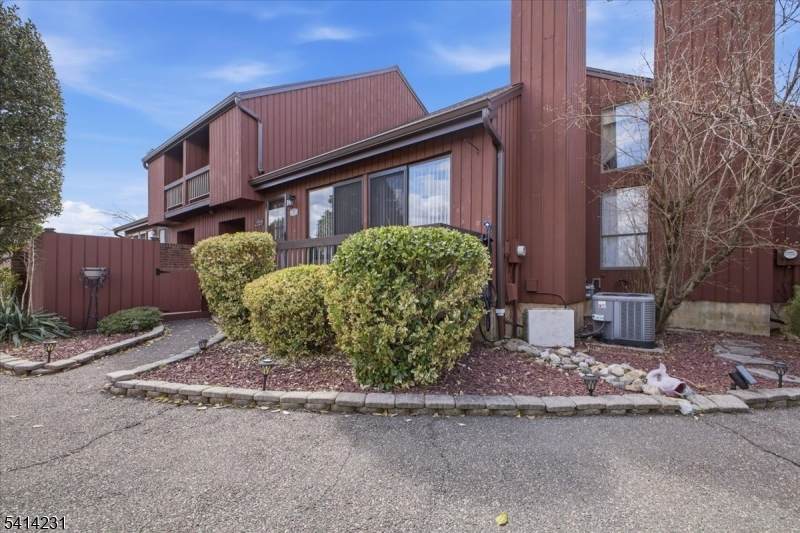 26 Bloomingdale Dr - Photo 1