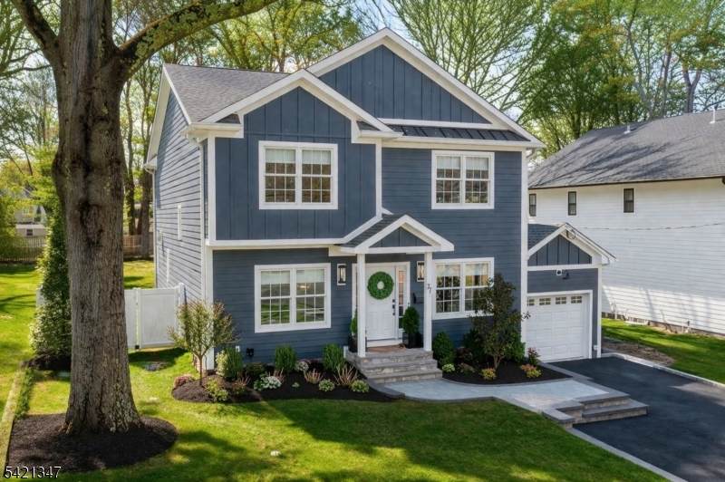 77 Commonwealth Ave - Photo 1
