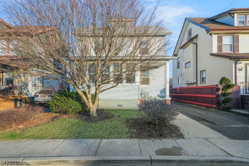 15 Donald Pl - Photo 1