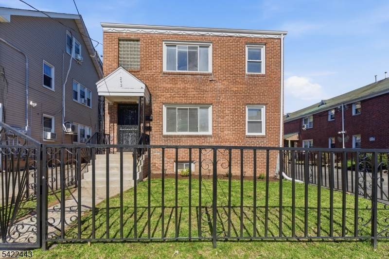 293 N Center St - Photo 1