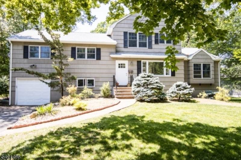 4 Rumson Rd - Photo 1