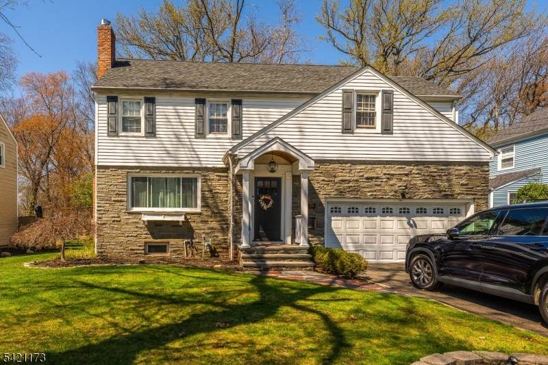 558 Schuyler Way - Photo 1