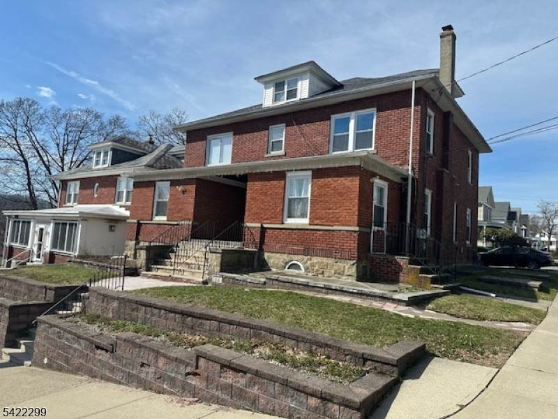 113 Pequannock St - Photo 1