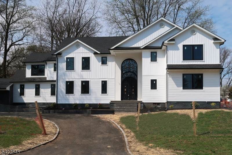 261 Apple Tree Ln - Photo 1