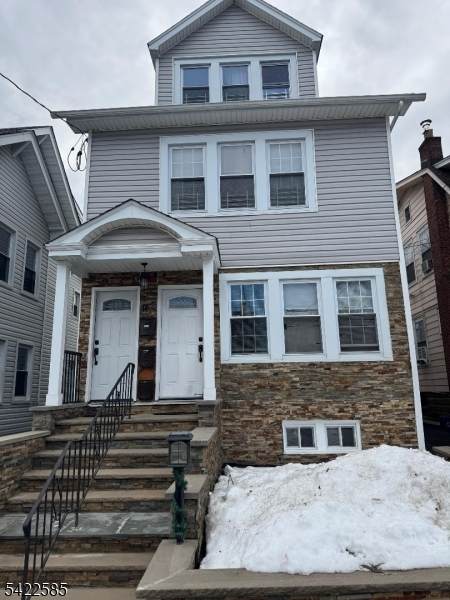 14 Commonwealth Ave - Photo 1