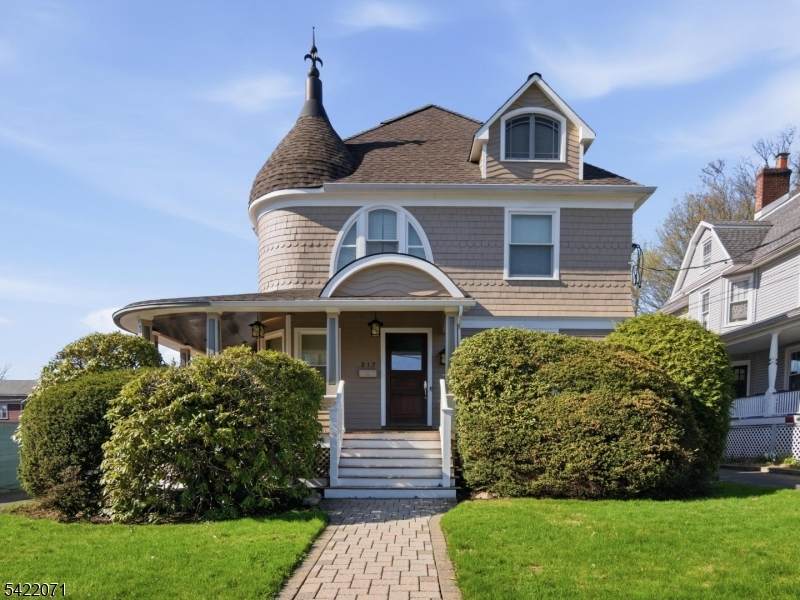 217 Prospect St - Photo 1