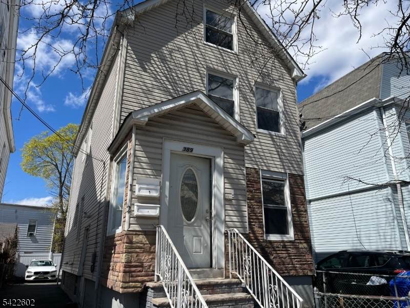 389 Myrtle Ave - Photo 1