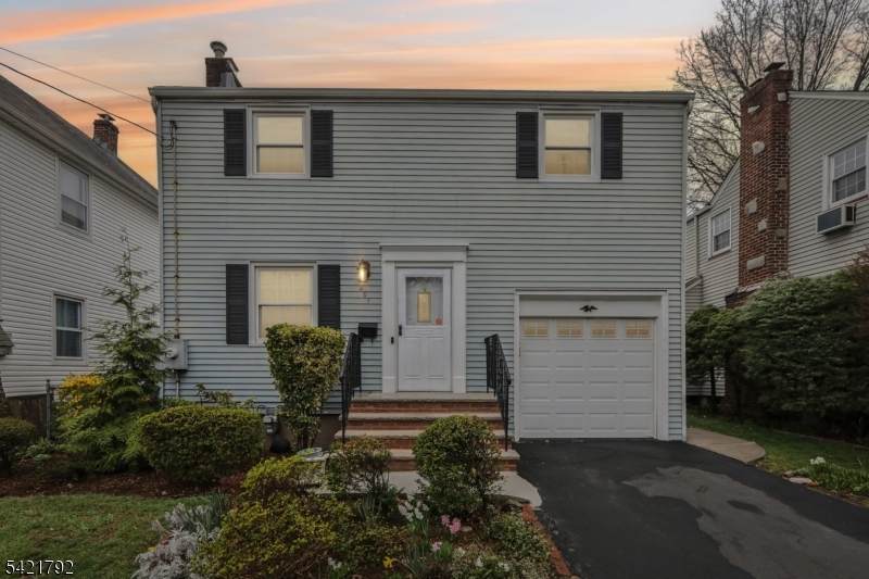 401 Walnut St - Photo 1