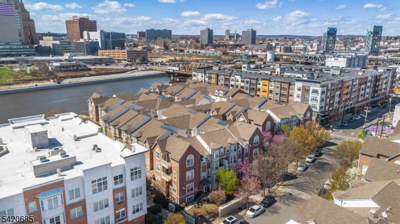 201 Dey St - Photo 1